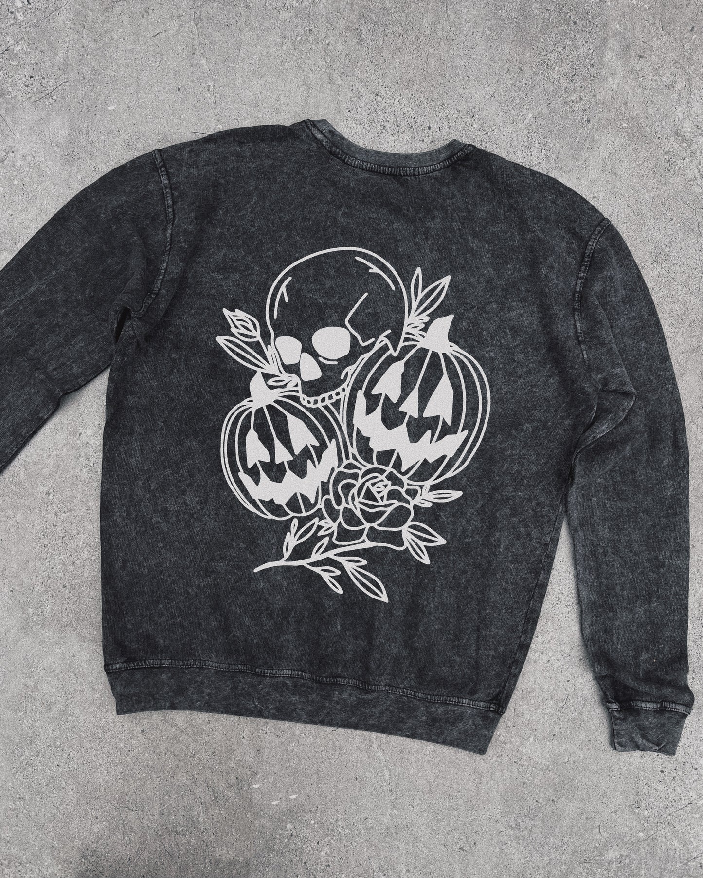 Pumpkins, Skulls & Roses - Sweatshirt