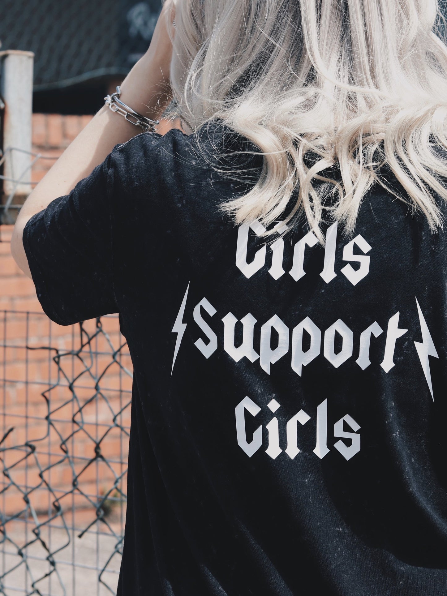 Girls Support Girls - T-Shirt