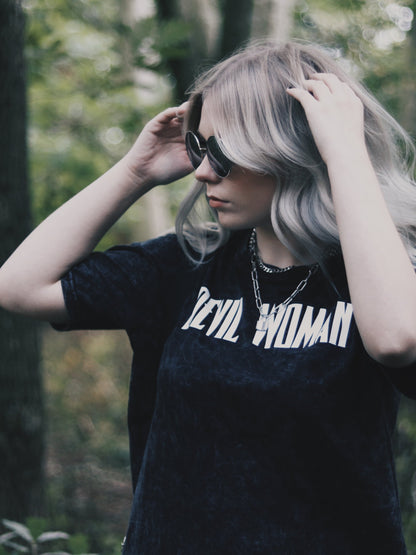 Devil Woman - T-Shirt