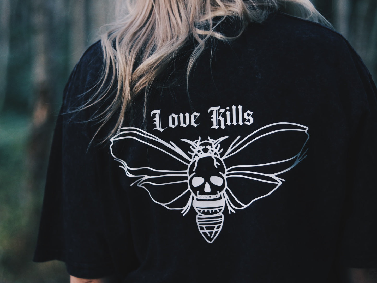 Love Kills - T-Shirt