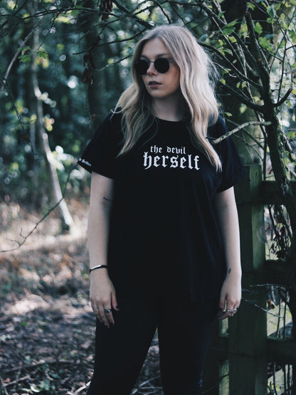 The Devil Herself - T-Shirt