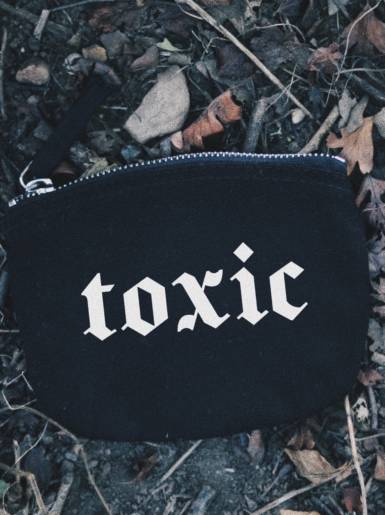 Toxic - Mini Pouch