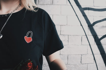 Locked Hearts - T-Shirt
